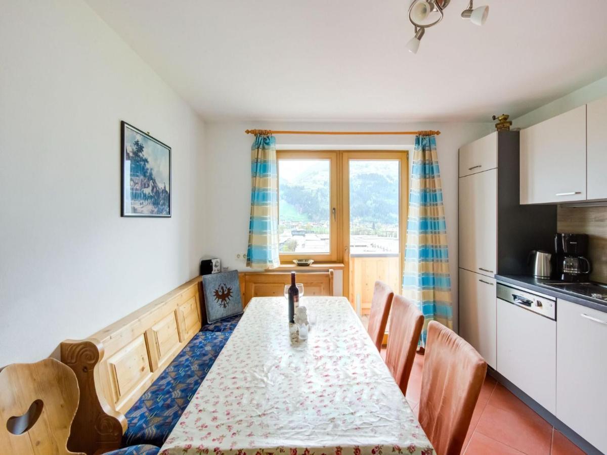 Scenic Apartment In Tirol With Garden Kaltenbach Ngoại thất bức ảnh