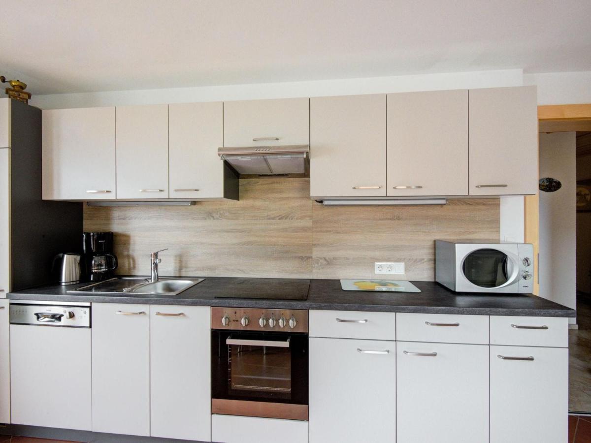 Scenic Apartment In Tirol With Garden Kaltenbach Ngoại thất bức ảnh