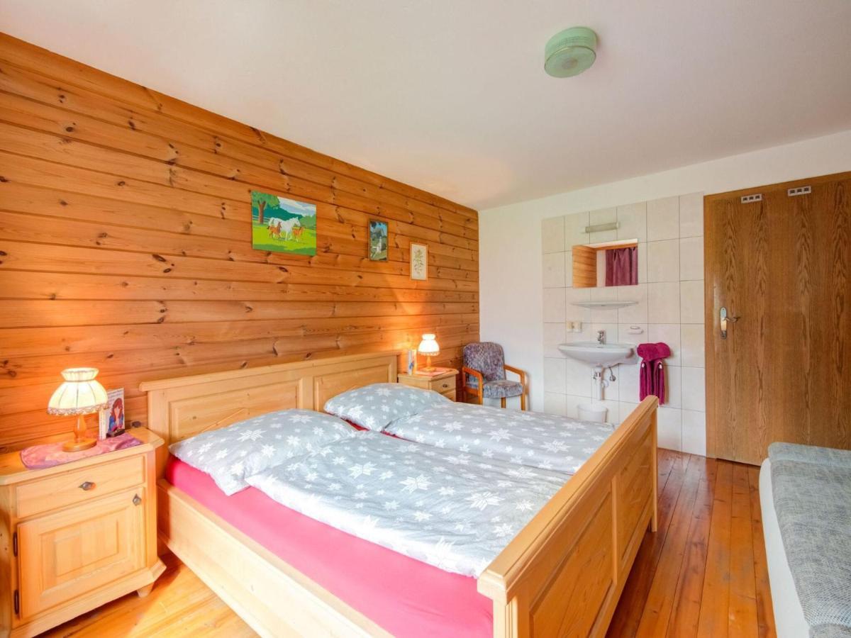 Scenic Apartment In Tirol With Garden Kaltenbach Ngoại thất bức ảnh