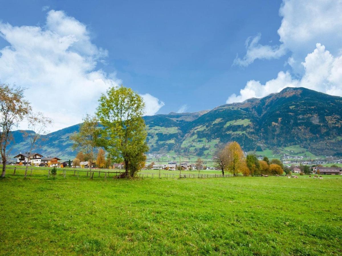 Scenic Apartment In Tirol With Garden Kaltenbach Ngoại thất bức ảnh