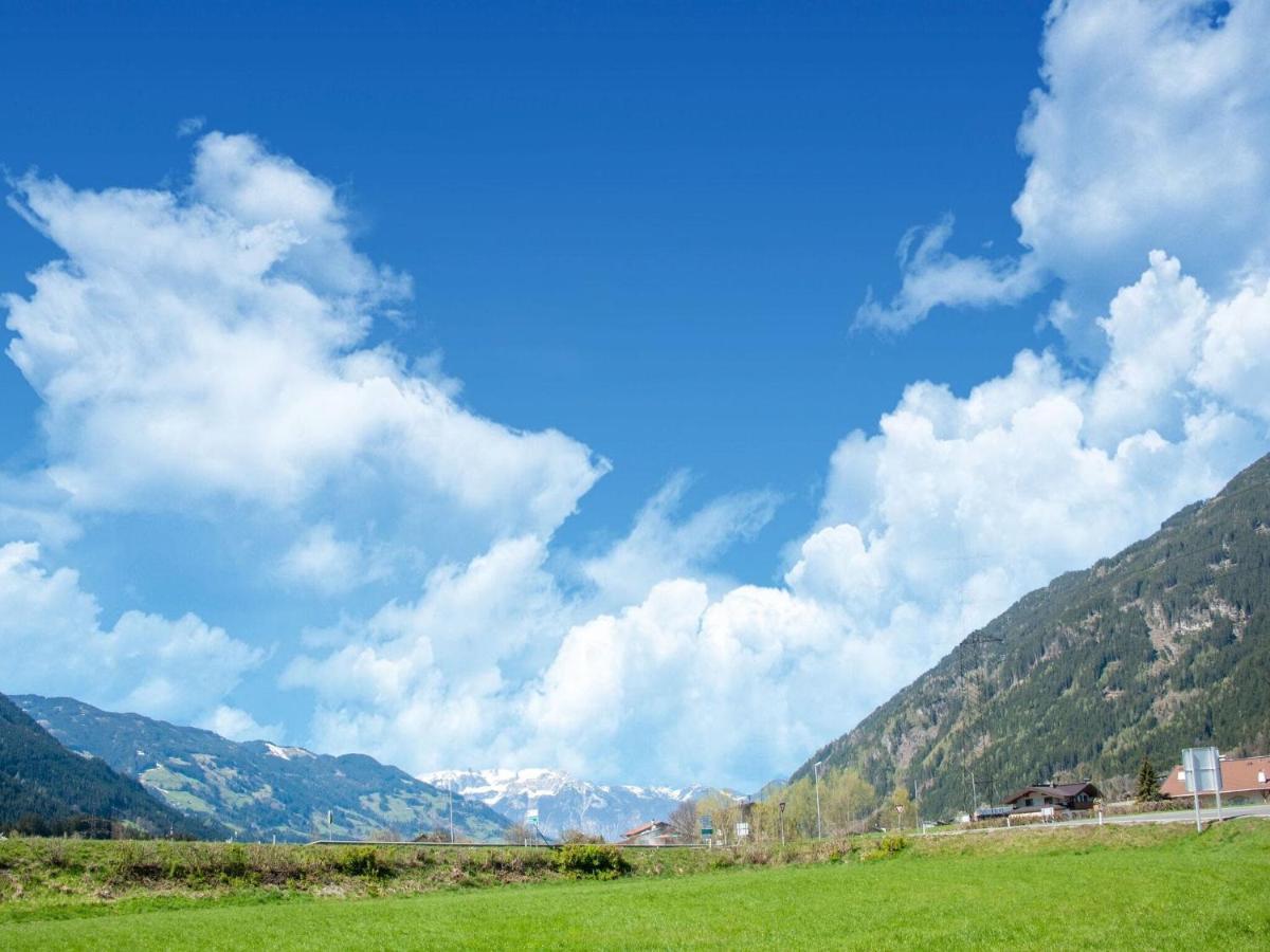 Scenic Apartment In Tirol With Garden Kaltenbach Ngoại thất bức ảnh